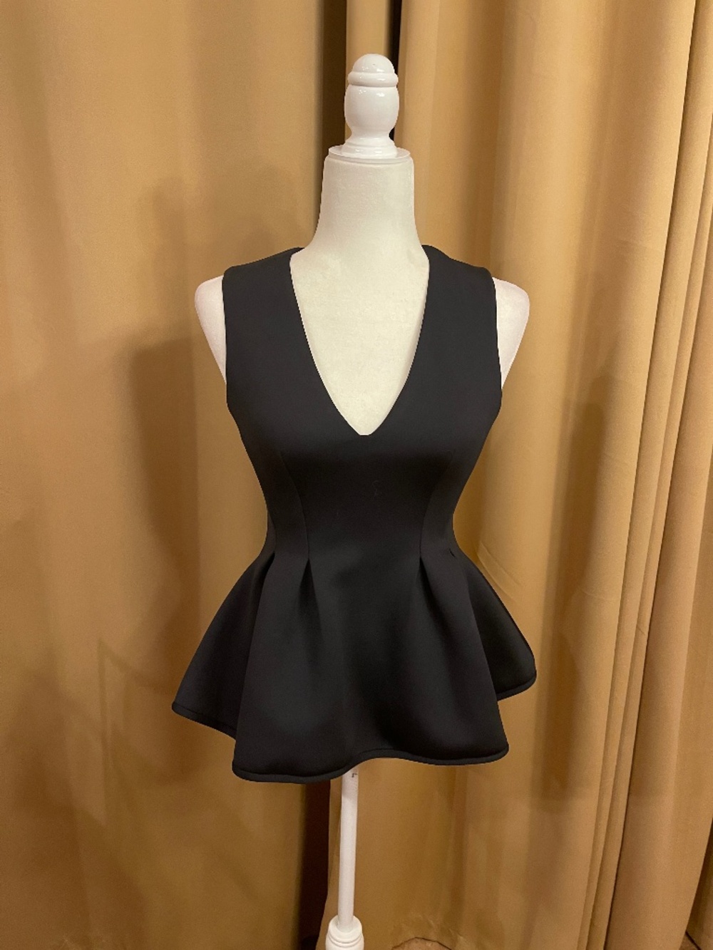 Cynthia Rowley Black V Neck Peplum Top Fully Lined.